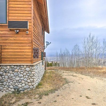 Secluded Granby Mtn Cabin 75 Acres And Views Villa Luaran gambar